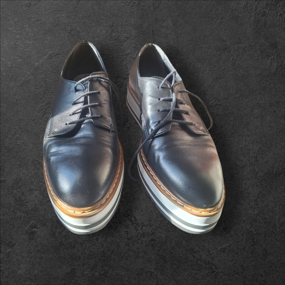White Mountain Shoes - Women Black Leather Shoes- Cut Out Oxfords